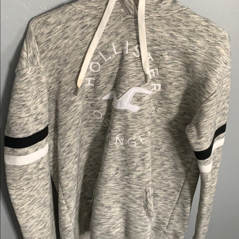 Hollister sweatshirt